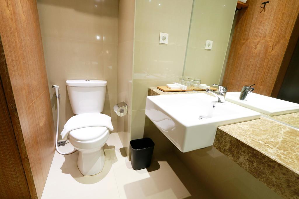 Yellow Star Gejayan Hotel Yogyakarta Kültér fotó