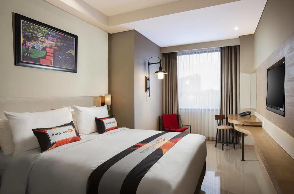 Yellow Star Gejayan Hotel Yogyakarta Kültér fotó
