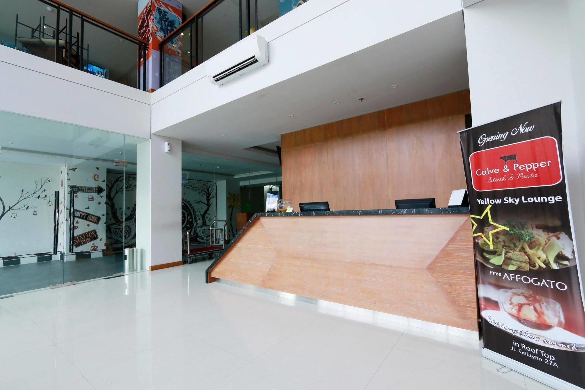 Yellow Star Gejayan Hotel Yogyakarta Kültér fotó